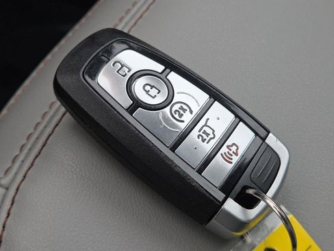 Used 2025 Ford Expedition Max Active AWD/4WD image 28