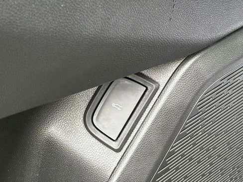 Used 2026 Chevrolet Equinox LT w/ Convenience Package II AWD/4WD image 18
