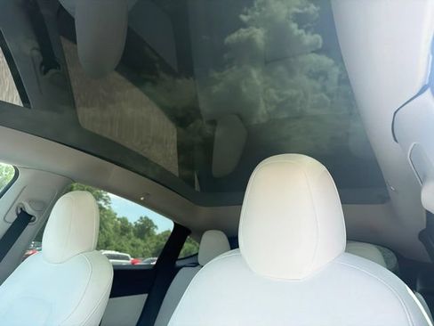 Used 2020 Tesla Model Y Long Range AWD/4WD image 17
