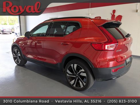 Certified 2024 Volvo XC40 B5 Plus w/ Protection Package Premier image 2