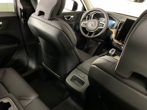 New 2026 Volvo XC60 B5 Core w/ Protection Package Premier image 33