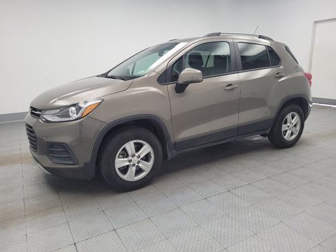 Used 2022 Chevrolet Trax LT w/ Driver Confidence Package AWD/4WD image 2