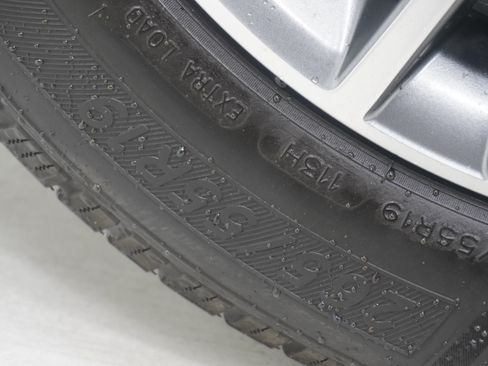 Used 2022 Genesis GV80 2.5T w/ Advanced Package 03 RWD image 34