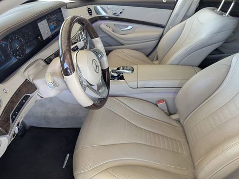 Used 2019 Mercedes-Benz S 560 Sedan image 21