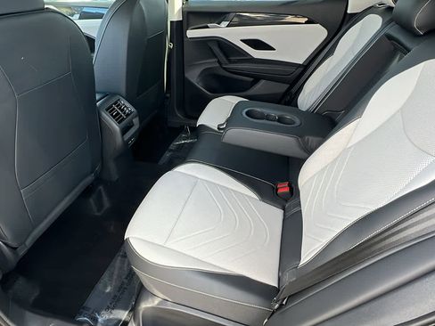 New 2026 Volkswagen Tiguan SE image 24