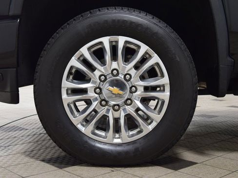 Used 2023 Chevrolet Silverado 2500 High Country w/ Z71 Off-Road Package image 27