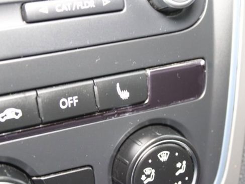 Used 2015 Volkswagen Passat 1.8T Wolfsburg Edition image 17