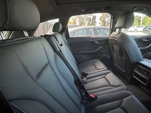 Used 2025 Audi Q7 3.0T Premium Plus w/ Premium Plus Package AWD/4WD image 7