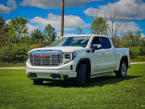 Used 2024 GMC Sierra 1500 Denali w/ Denali Reserve Package AWD/4WD image 9