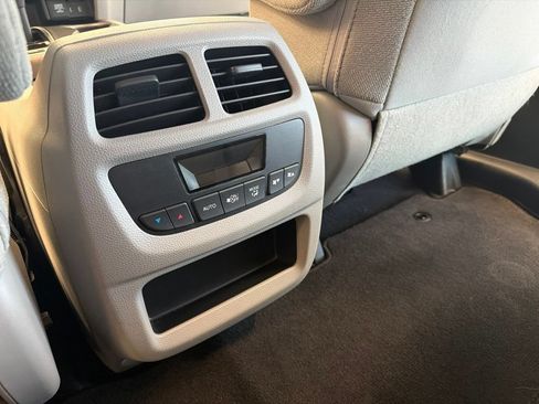 Used 2017 Honda Pilot EX image 34