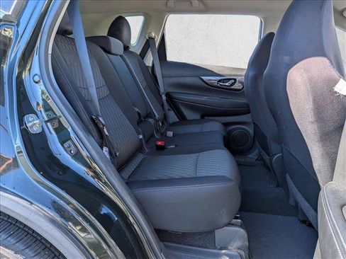 Used 2018 Nissan Rogue SV FWD image 18