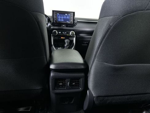Used 2022 Toyota RAV4 LE AWD/4WD image 22