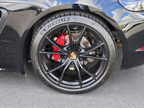 Used 2022 Porsche 718 Cayman S RWD image 11