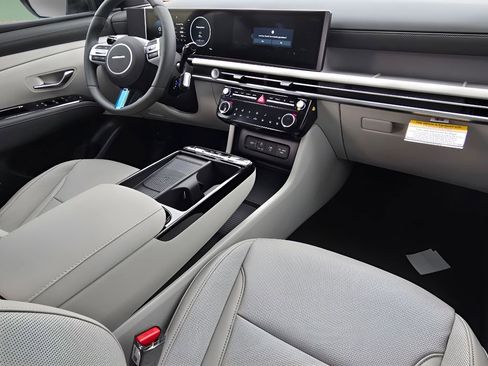 New 2026 Hyundai Tucson Limited image 27