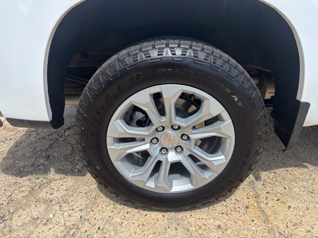Used 2026 Chevrolet Silverado 1500 LTZ AWD/4WD image 8