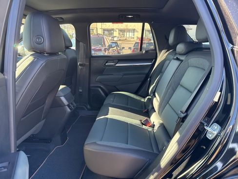 New 2026 GMC Terrain AT4 w/ LPO, Black Badging Package image 27