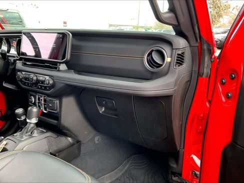 Used 2024 Jeep Wrangler Sahara w/ Safety Group image 18