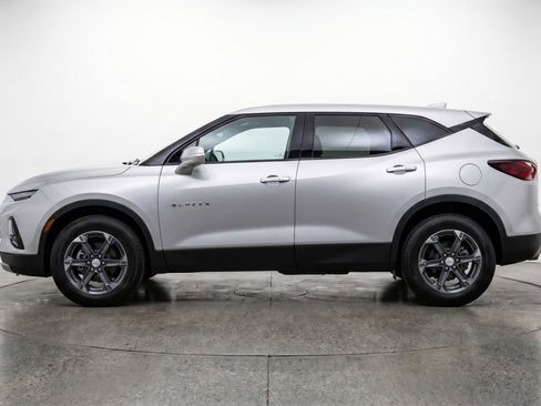 Used 2025 Chevrolet Blazer LT FWD image 5