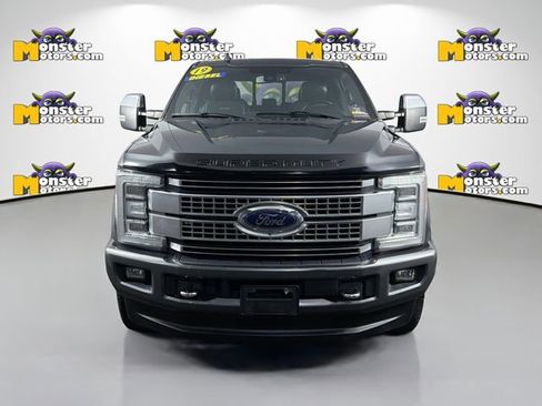 Used 2019 Ford F250 Platinum w/ Platinum Ultimate Package AWD/4WD image 2