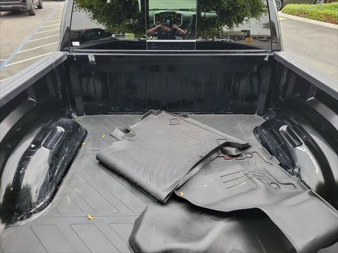 Certified 2025 RAM 1500 Laramie AWD/4WD image 16