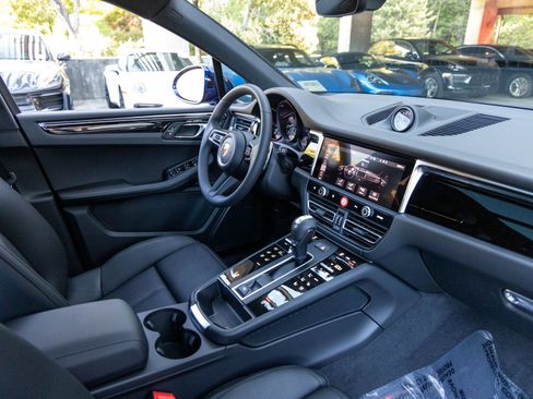 New 2026 Porsche Macan image 51