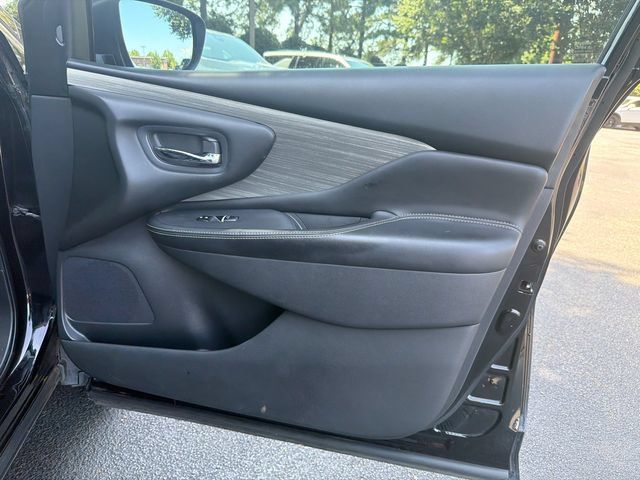Used 2018 Nissan Murano Platinum FWD image 14