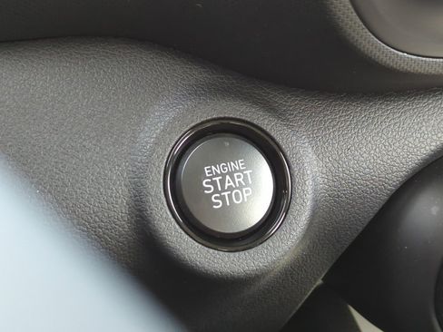 Certified 2025 Hyundai Venue Limited image 33