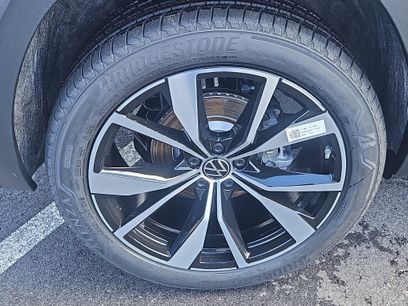 New 2026 Volkswagen Atlas Cross Sport SEL Premium R-Line