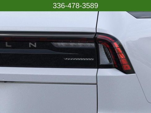 New 2025 Lincoln Navigator Reserve w/ Jet Appearance Package image 21