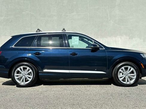 Used 2017 Audi Q7 3.0T Premium Plus w/ Premium Plus Package image 3