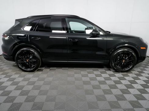 New 2026 Porsche Cayenne image 29