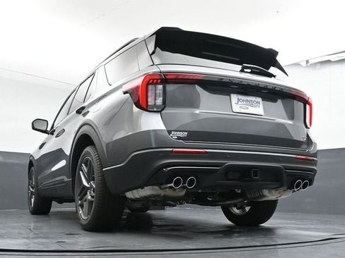 New 2026 Ford Explorer ST image 32