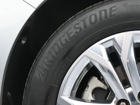 Used 2023 Toyota Sienna XSE image 42