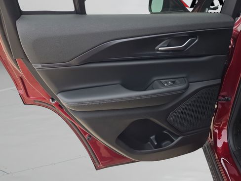 New 2025 Jeep Grand Cherokee Altitude RWD image 26