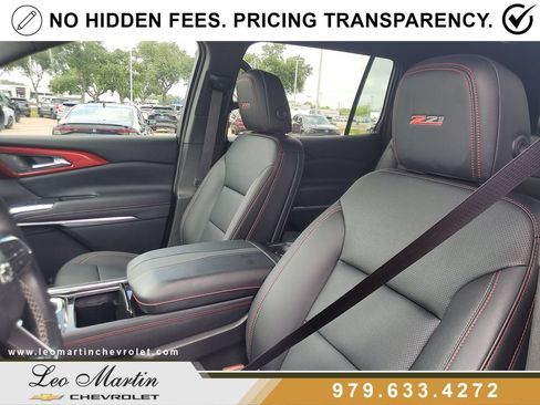 Used 2025 Chevrolet Traverse Z71 w/ Driver Confidence Package AWD/4WD image 16
