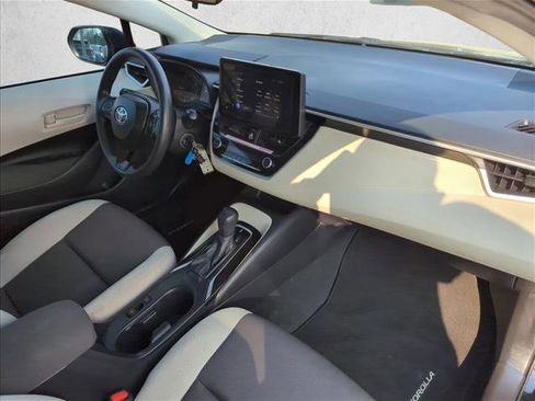 Used 2025 Toyota Corolla LE FWD image 21