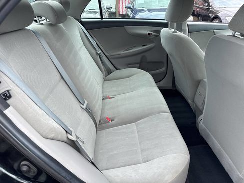 Used 2013 Toyota Corolla L FWD image 18