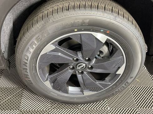 New 2025 Nissan Rogue SV image 31