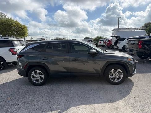 Used 2022 Hyundai Tucson SE FWD image 4
