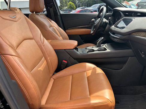 Used 2021 Cadillac XT4 Premium Luxury FWD image 13
