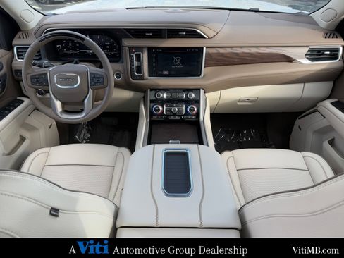 Used 2023 GMC Yukon XL Denali w/ Denali Reserve Package image 2