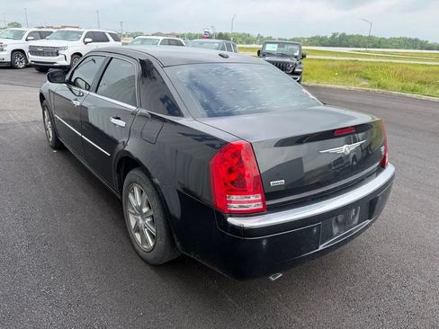 Used 2009 Chrysler 300 C w/ Luxury Group II AWD/4WD image 6