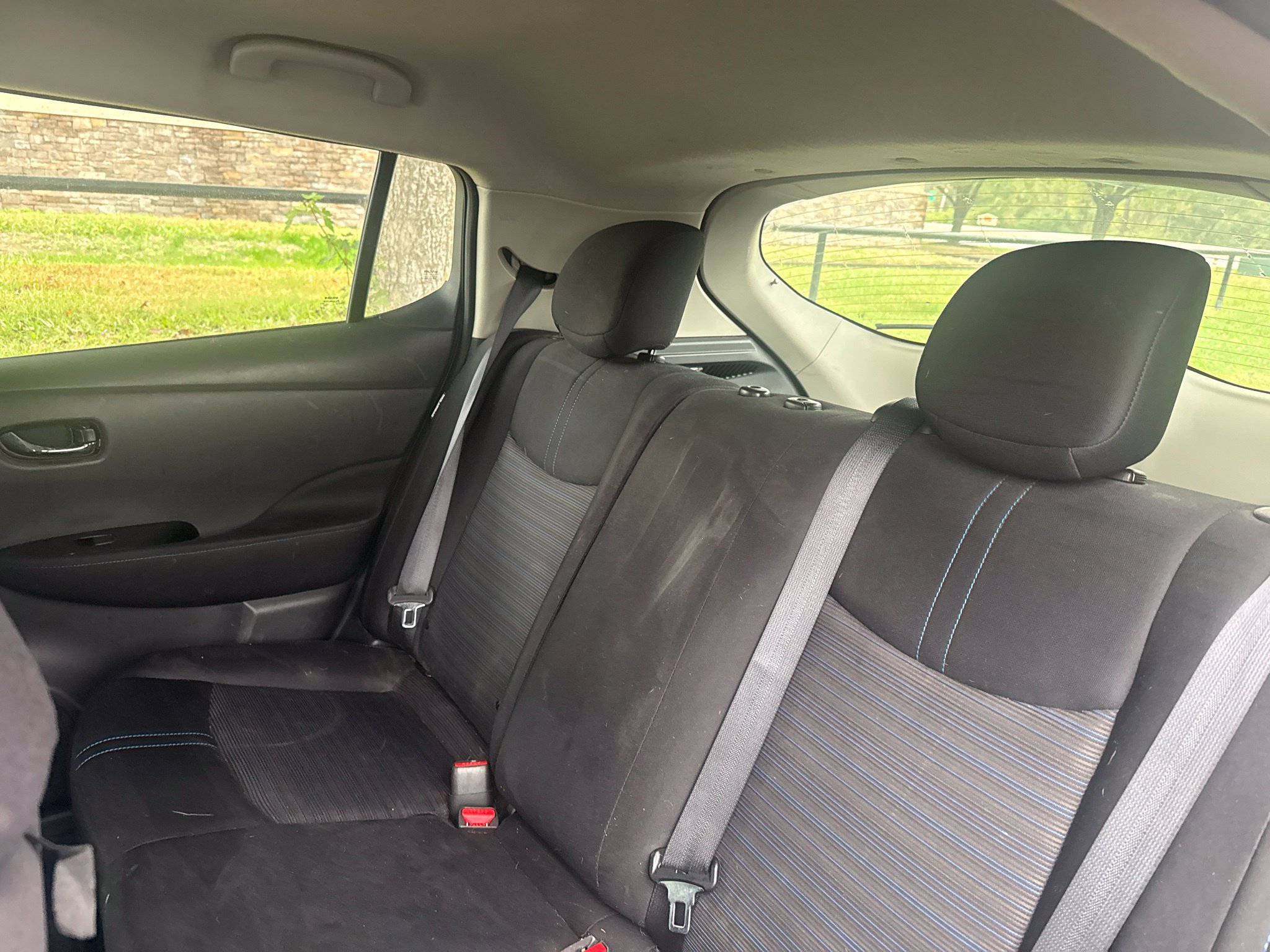 Used 2020 Nissan Leaf SV FWD image 14