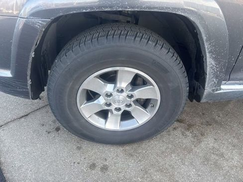 Used 2013 Toyota 4Runner SR5 image 14