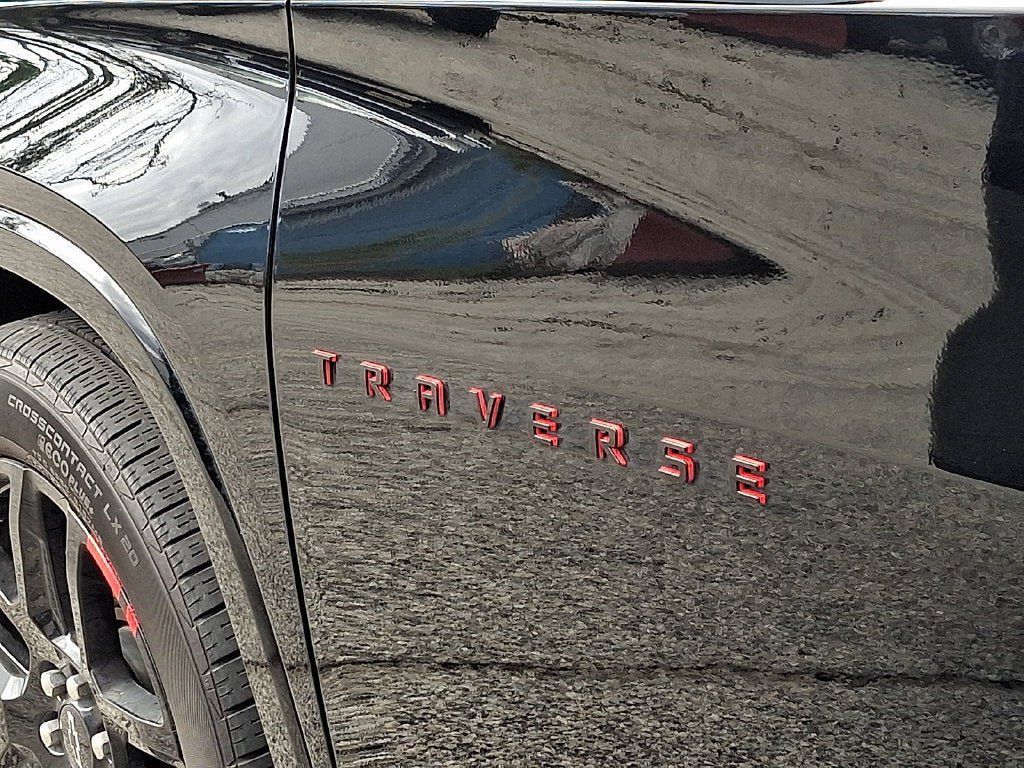 Certified 2023 Chevrolet Traverse Premier w/ Redline Edition AWD/4WD image 12