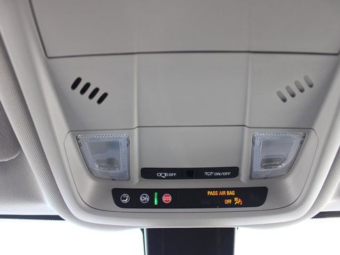 Used 2024 Chevrolet Equinox LT image 17