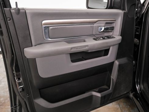 Used 2017 RAM 1500 Lone Star AWD/4WD image 36