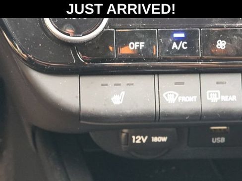 Certified 2024 Hyundai Elantra Limited FWD image 18