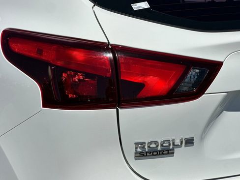 Used 2019 Nissan Rogue Sport S image 25