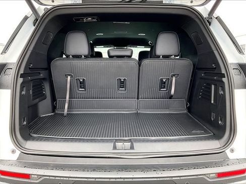 New 2026 Chevrolet Traverse LT image 15